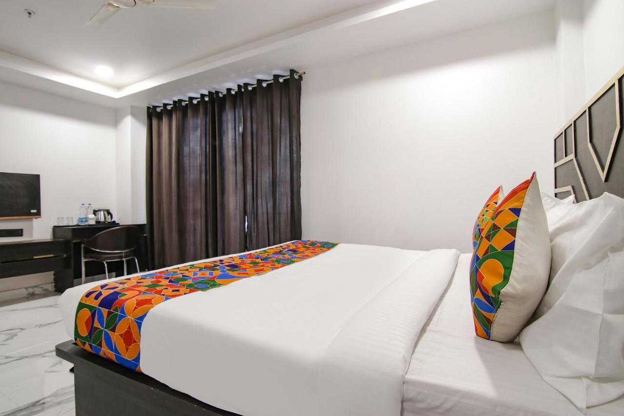 Fabhotel Greysky Neu-Delhi Exterior foto