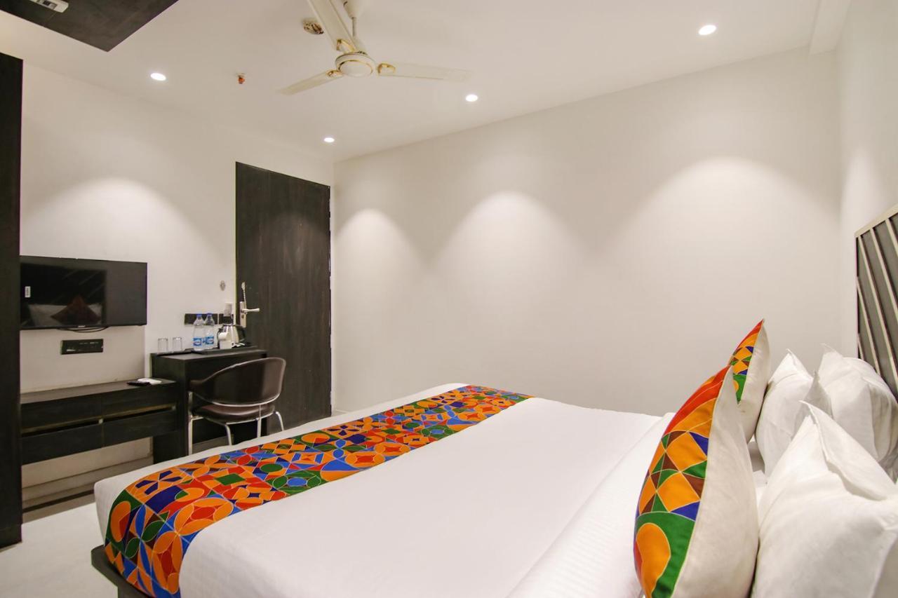 Fabhotel Greysky Neu-Delhi Exterior foto